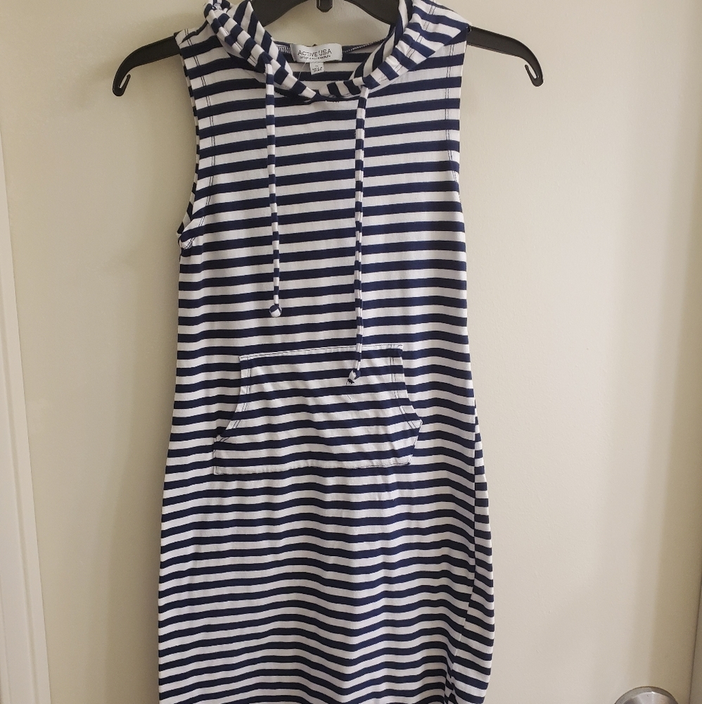 Casual hooded dress